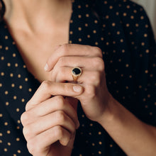 Cargar imagen en el visor de la galería, Signet Nácar 1883