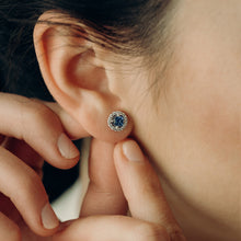 Cargar imagen en el visor de la galería, Pendientes Zafiro 1872