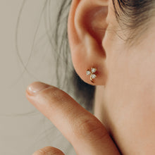 Cargar imagen en el visor de la galería, Pendientes Trébol 1968